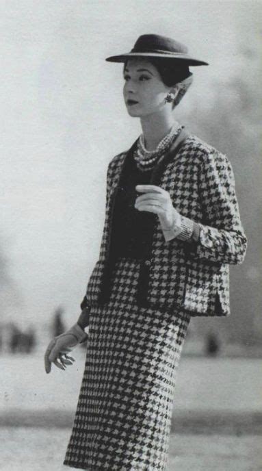 chanel 1996 spring collection|1950 chanel powersuit.